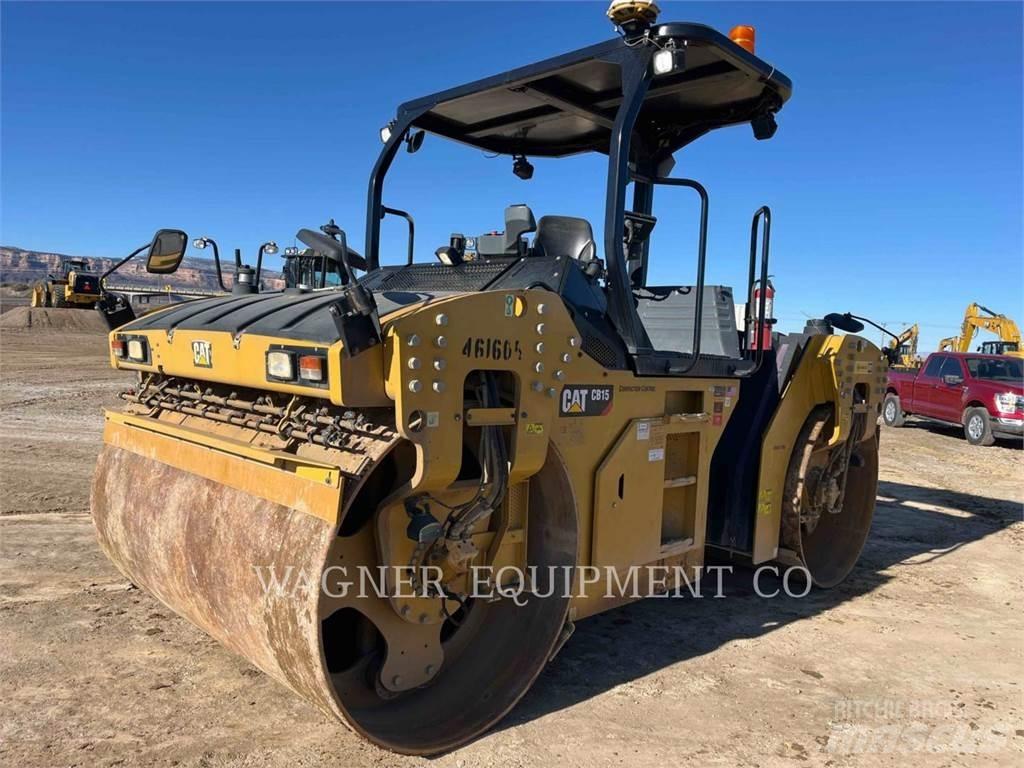 CAT CB15 Erdbauwalzen
