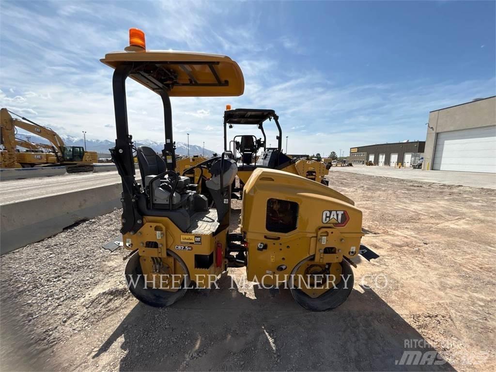 CAT CB2.5 GC Tandemwalzen