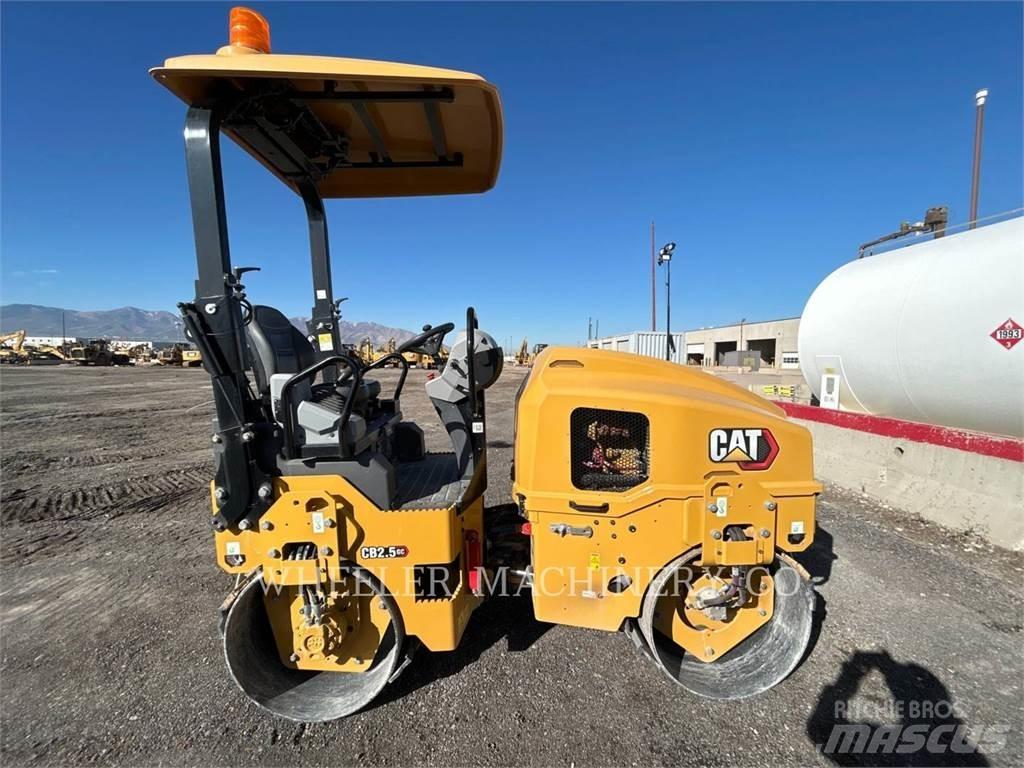 CAT CB2.5 GC Tandemwalzen