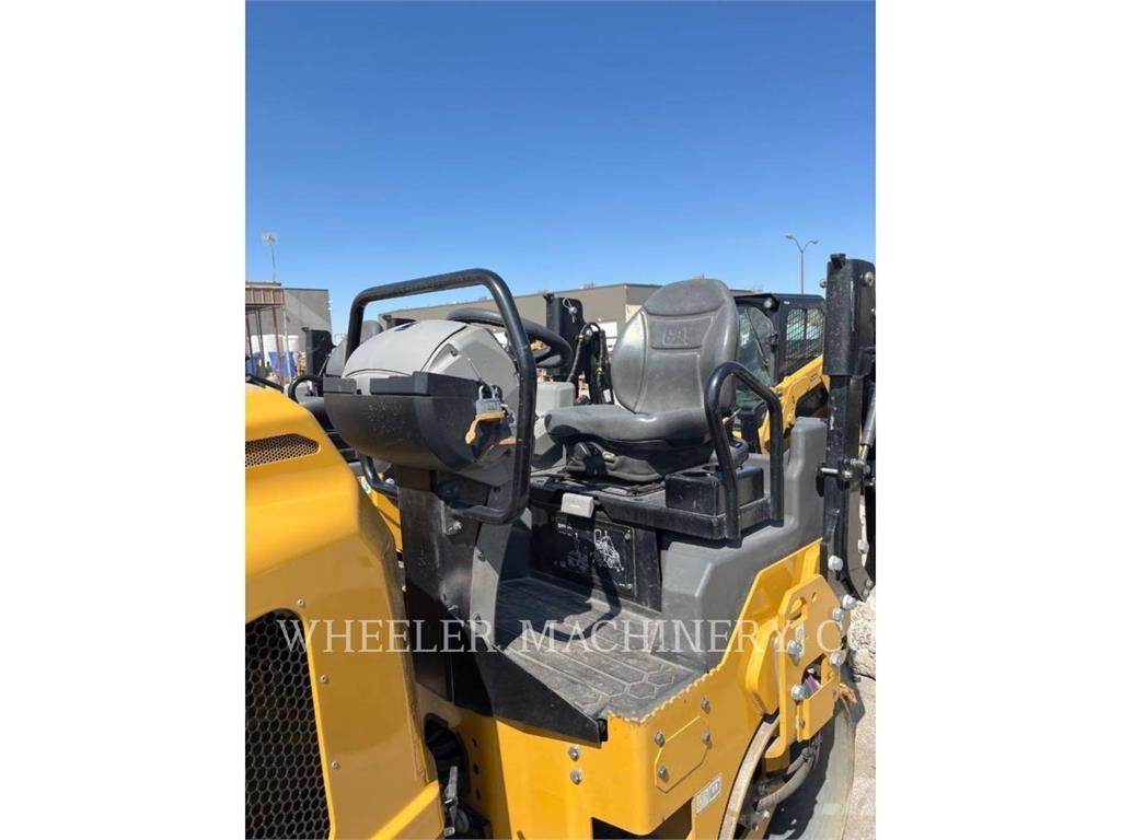 CAT CB2.5 GC Tandemwalzen