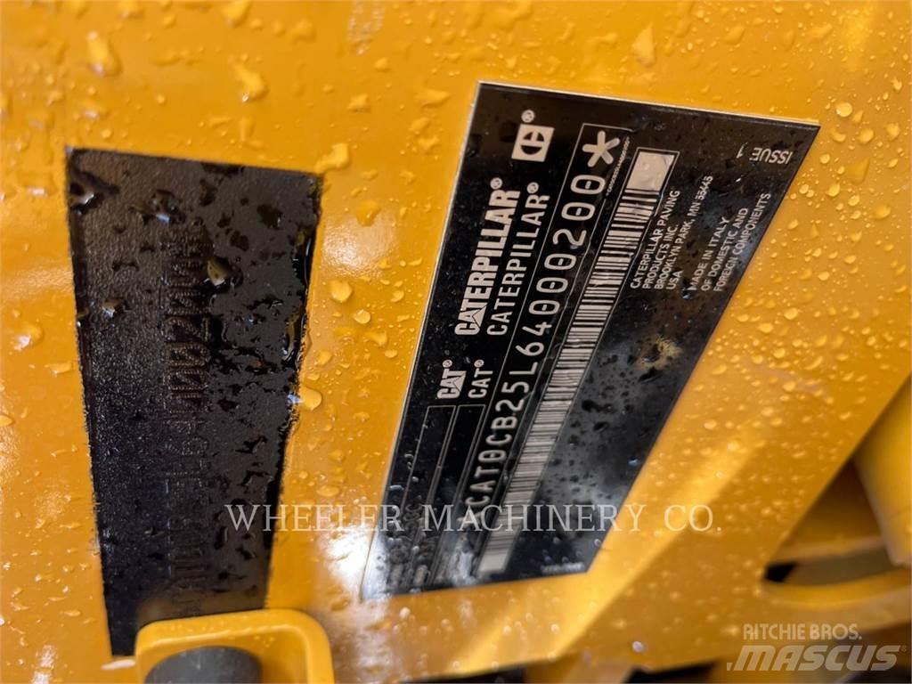 CAT CB2.5 GC Tandemwalzen