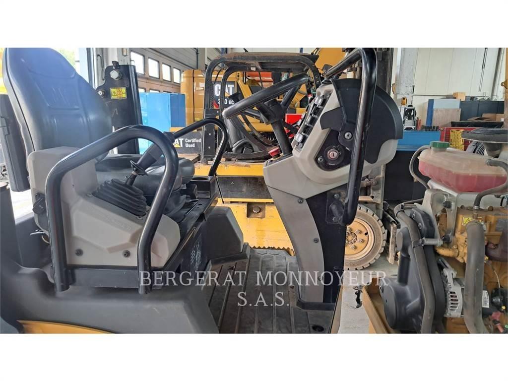 CAT CB2.5LRC Tandemwalzen