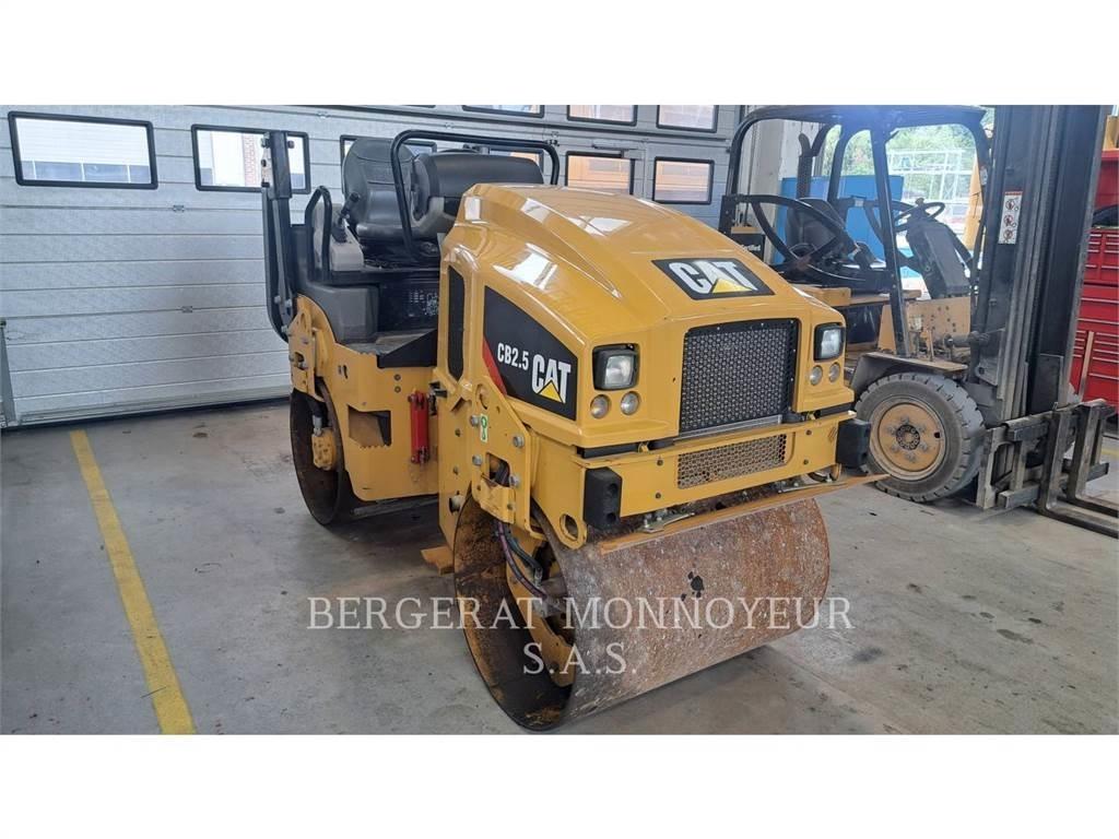 CAT CB2.5LRC Tandemwalzen