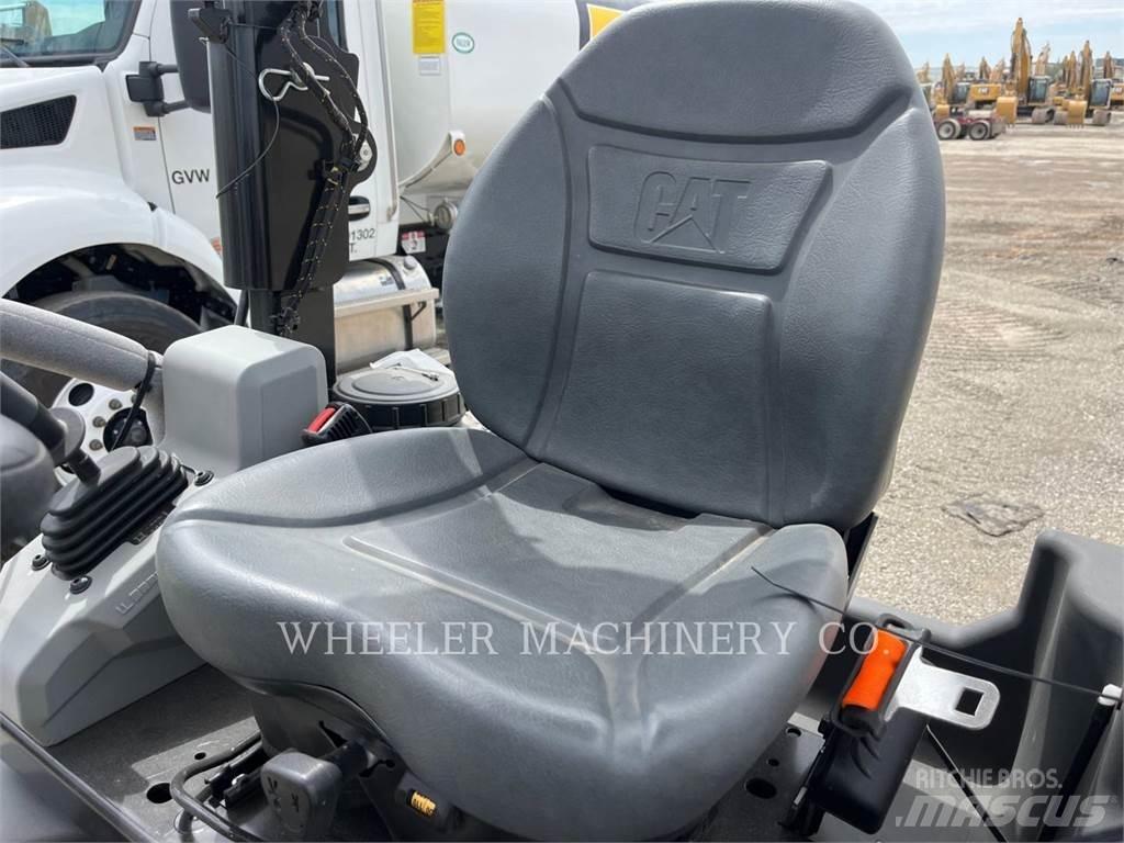 CAT CB2.7 Tandemwalzen