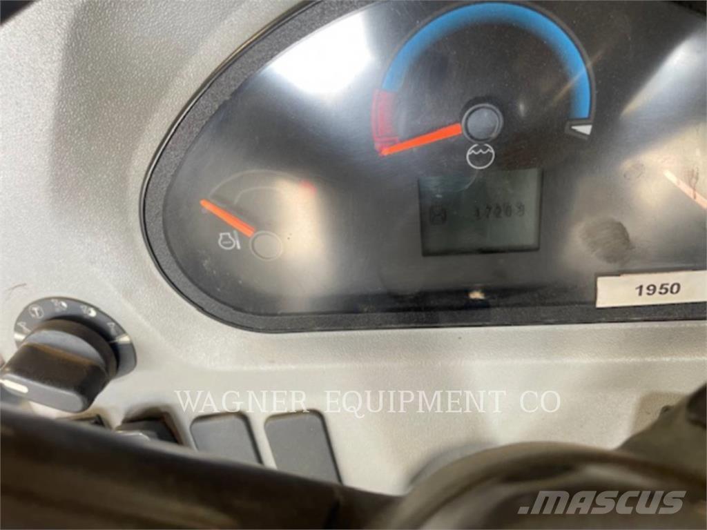 CAT CB2.7-03 Erdbauwalzen