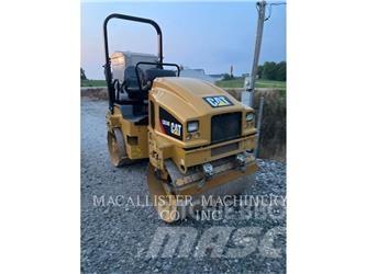 CAT CB24B Tandemwalzen