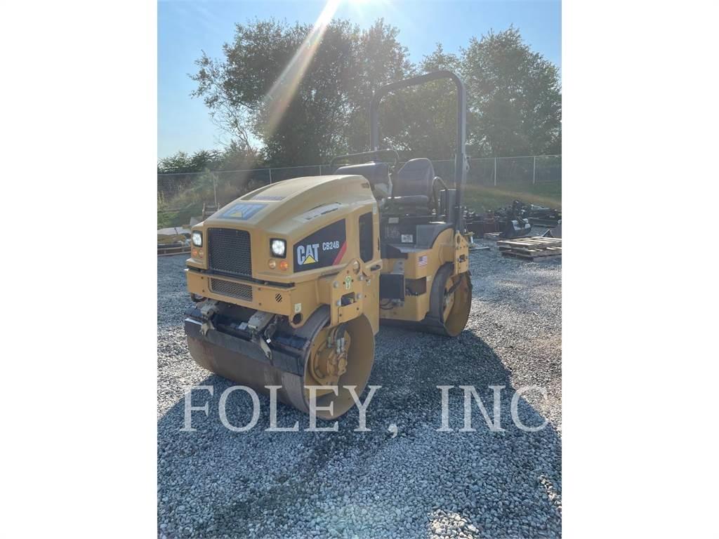 CAT CB24B Tandemwalzen