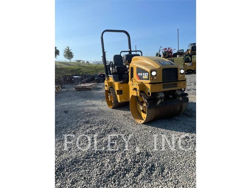 CAT CB24B Tandemwalzen