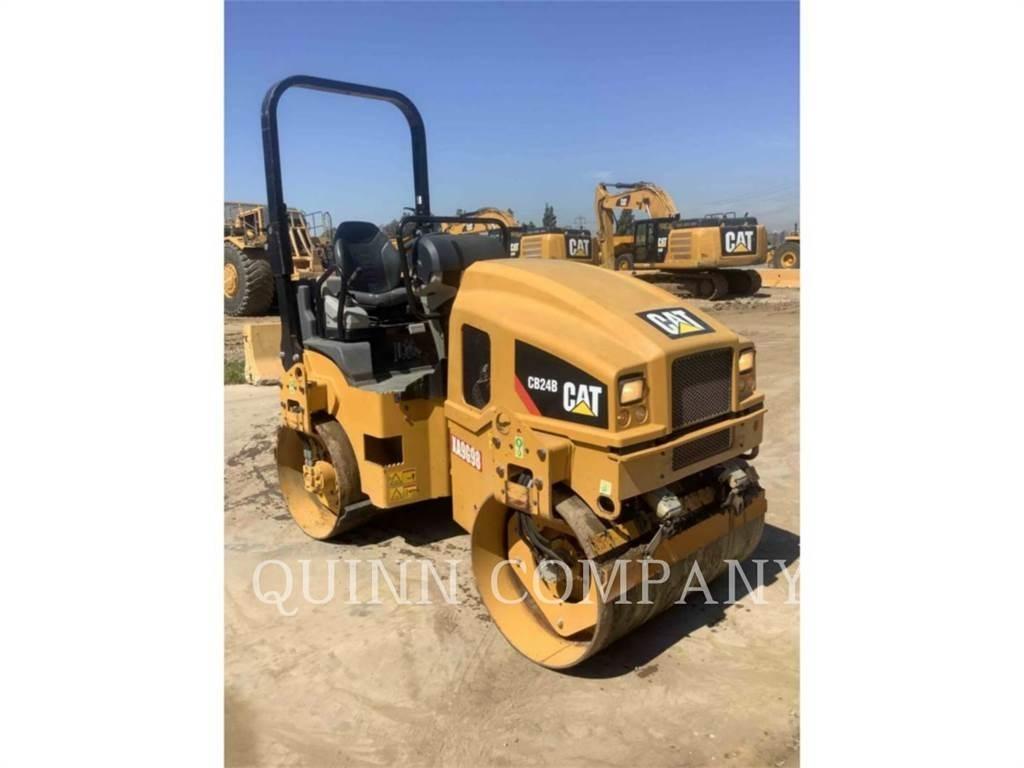 CAT CB24B Tandemwalzen