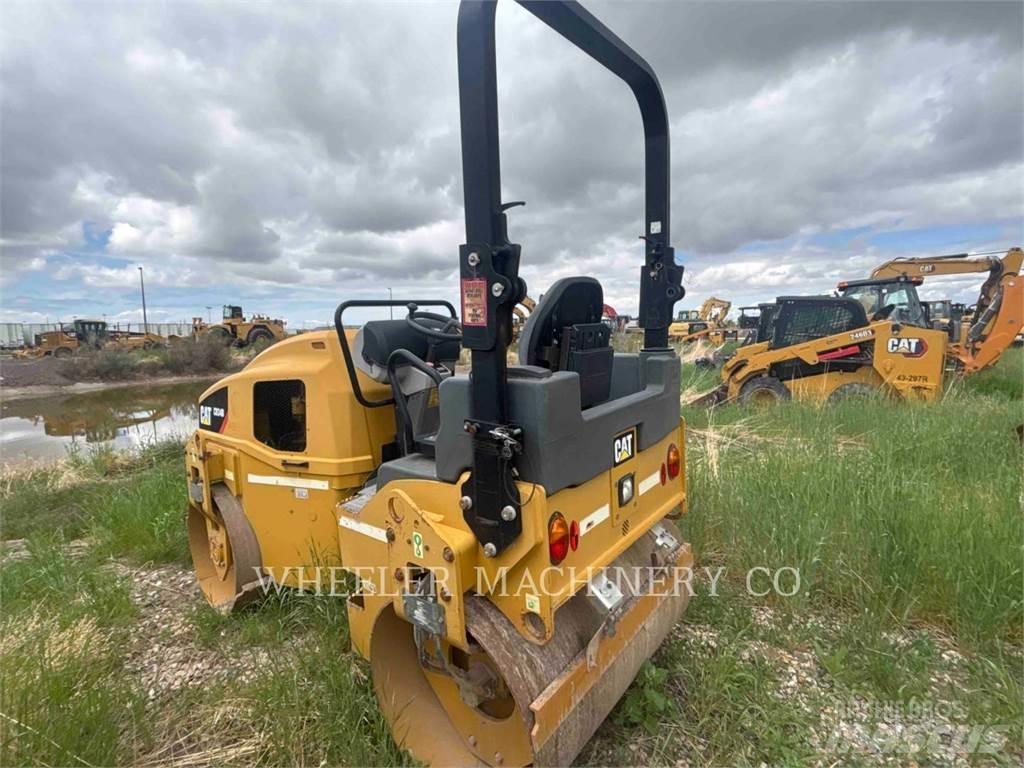 CAT CB34B Tandemwalzen