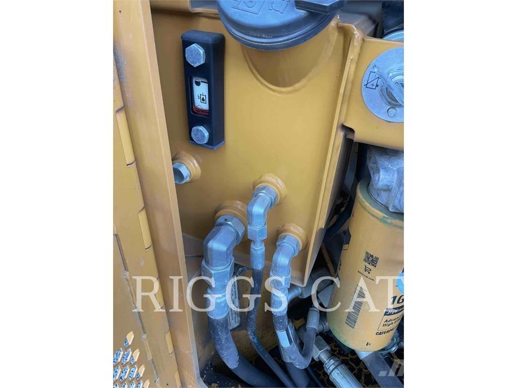 CAT CB44B Tandemwalzen