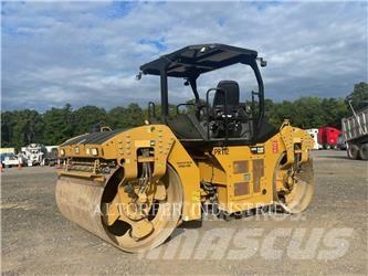 CAT CB64B Tandemwalzen