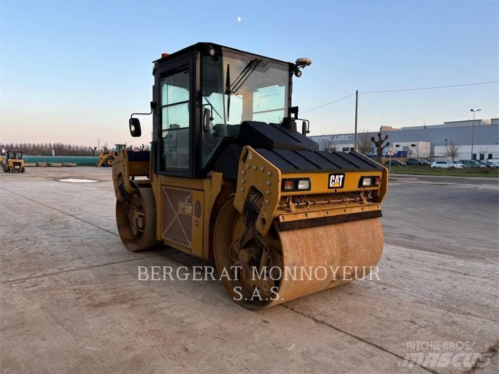 CAT CD10 Erdbauwalzen