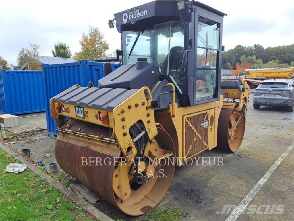 CAT CD54B Erdbauwalzen