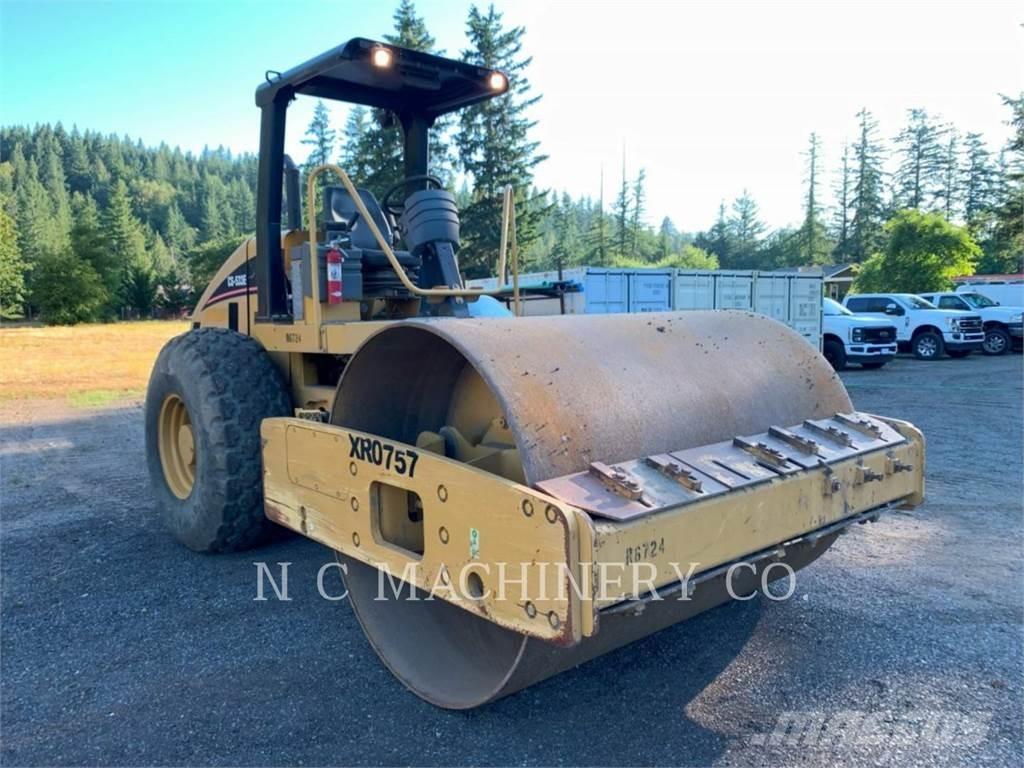 CAT CS533E Strassenfertiger