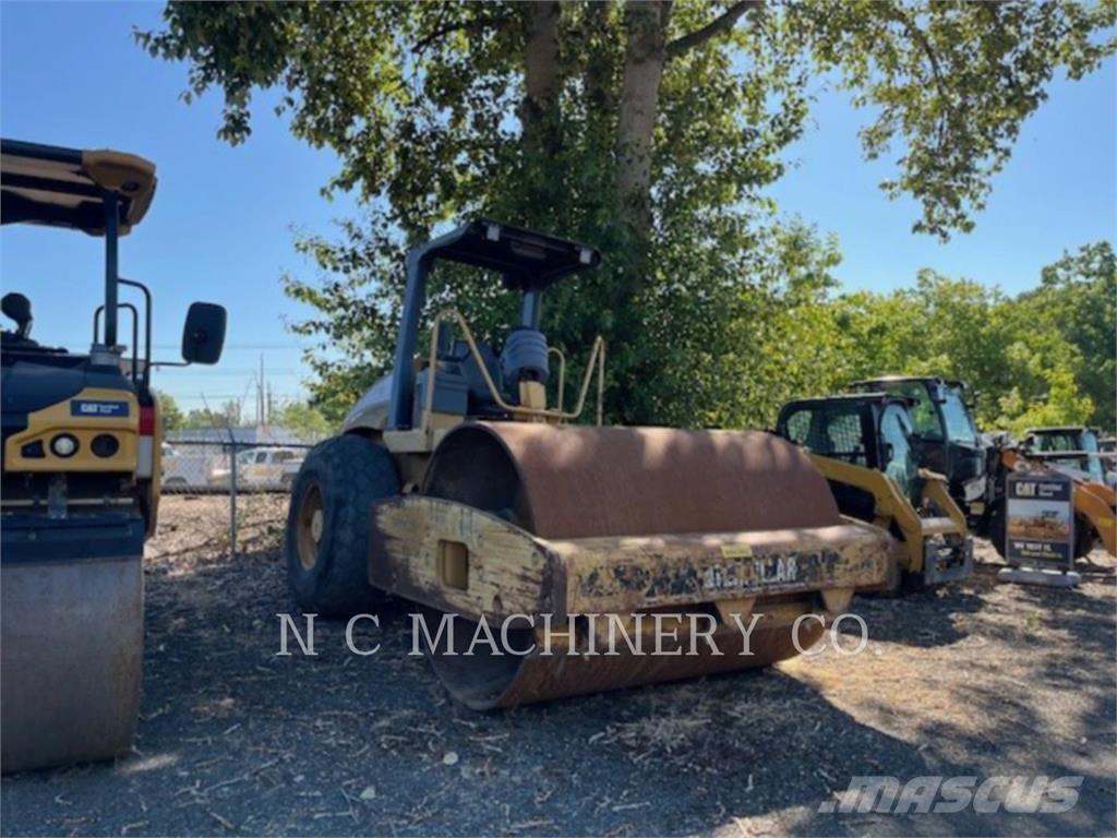 CAT CS563E Strassenfertiger