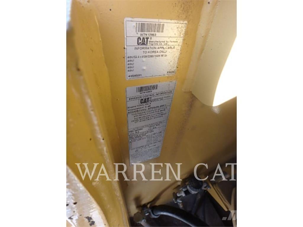 CAT CW34 Strassenfertiger