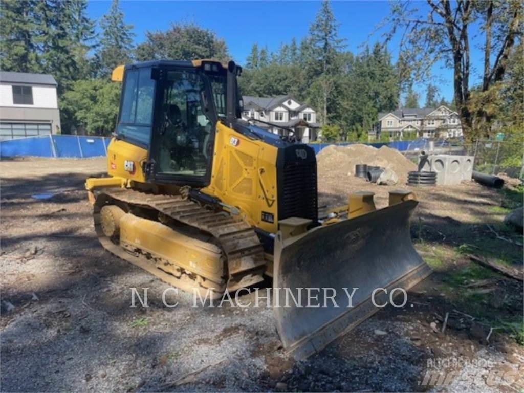 CAT D3 CB Bulldozer