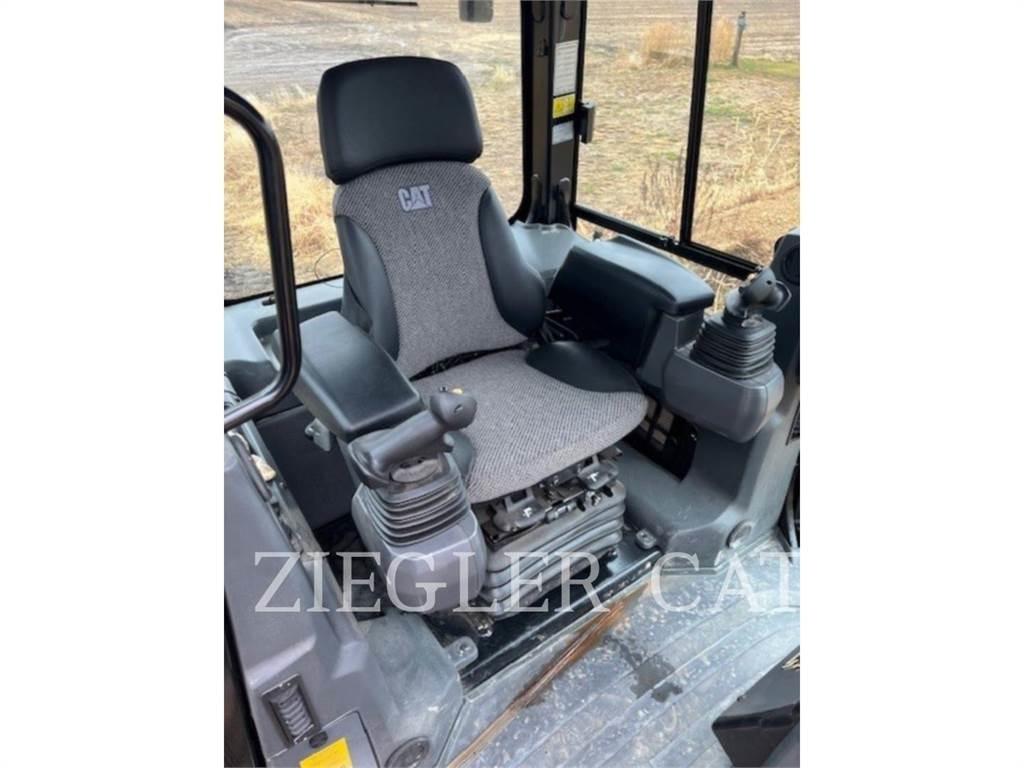 CAT D4 Bulldozer