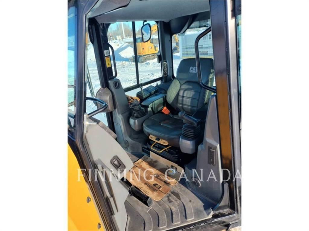 CAT D4-16 Bulldozer