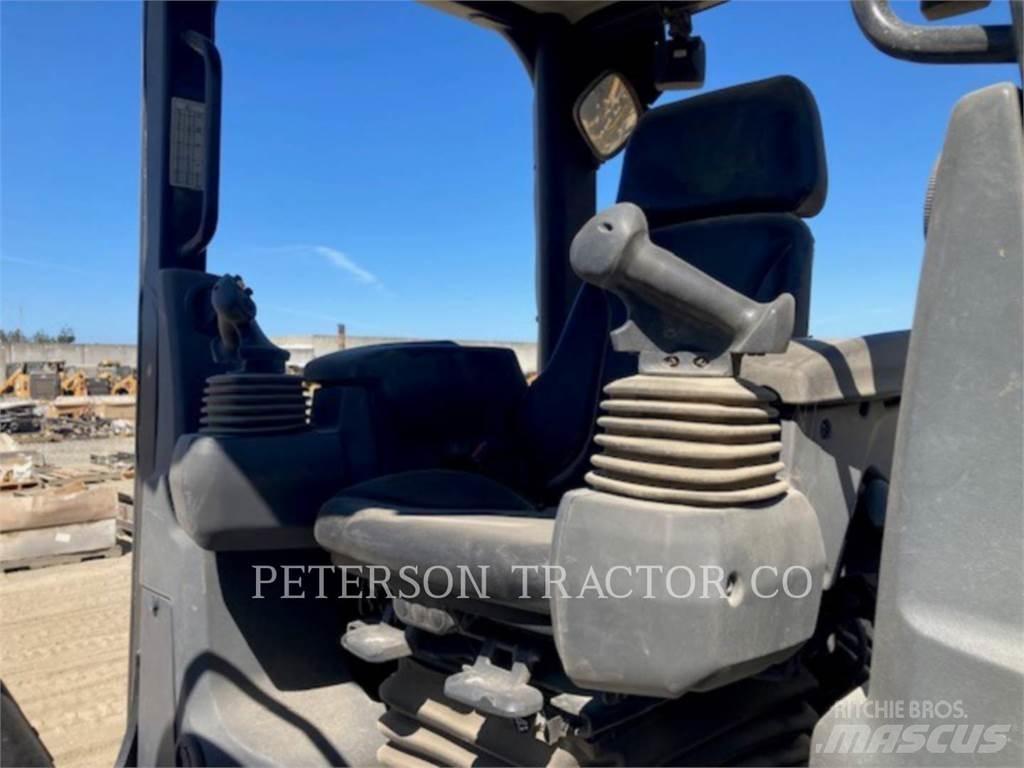CAT D4K2 Bulldozer