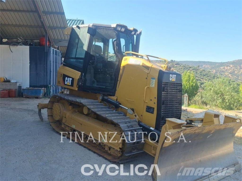 CAT D4K2 Bulldozer