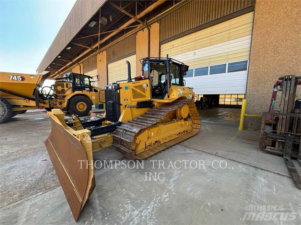 CAT D5 Bulldozer