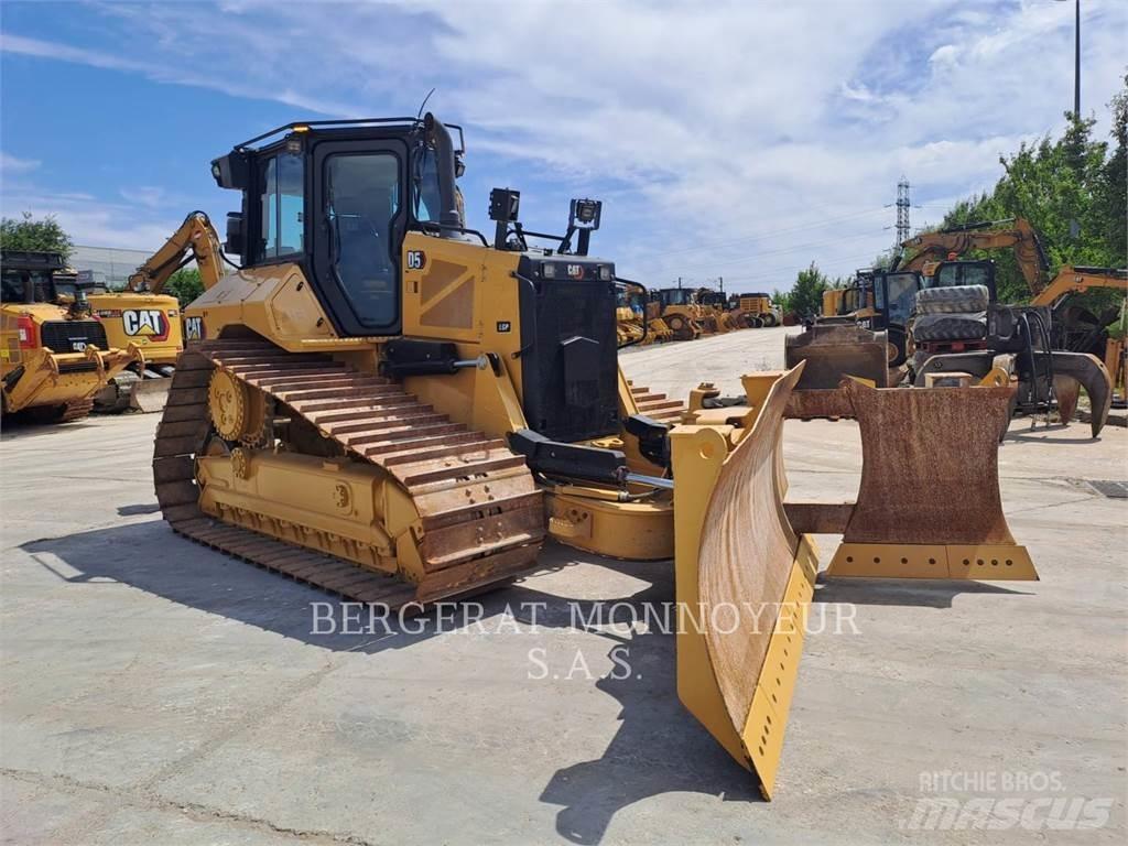 CAT D5 Bulldozer