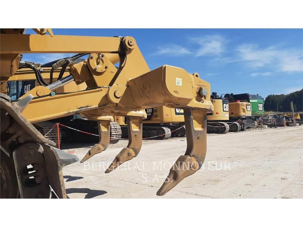 CAT D5 Bulldozer