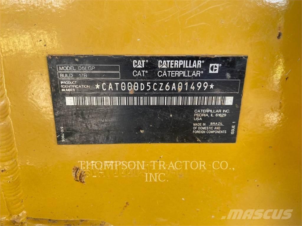 CAT D5 Bulldozer
