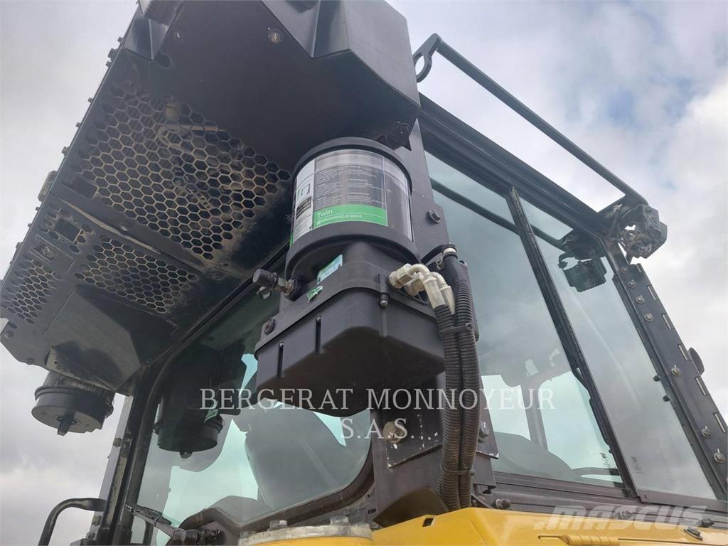 CAT D5 Bulldozer