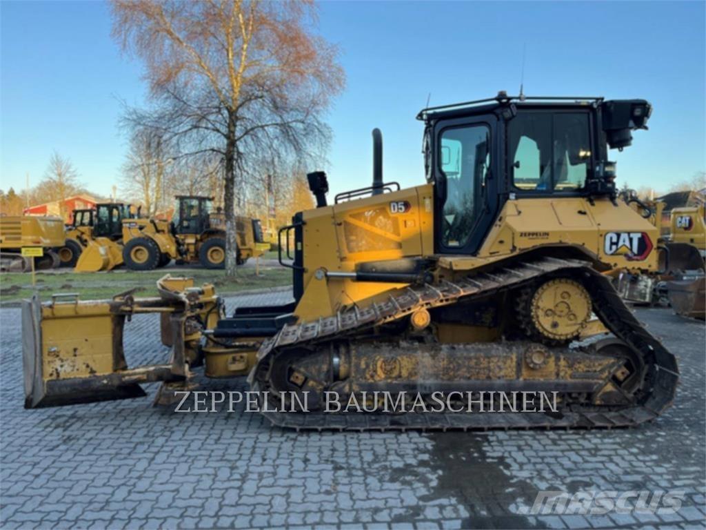 CAT D5 Bulldozer