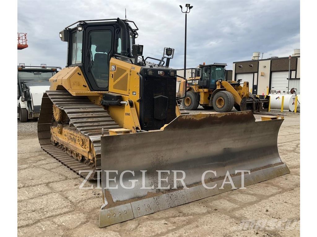 CAT D5 Bulldozer