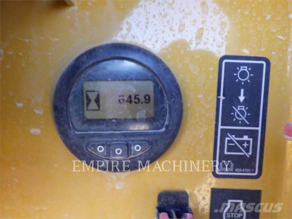 CAT D5-17VP T1 Bulldozer