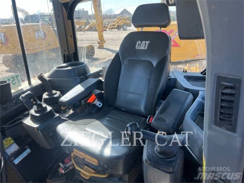 CAT D6-20LGP Bulldozer