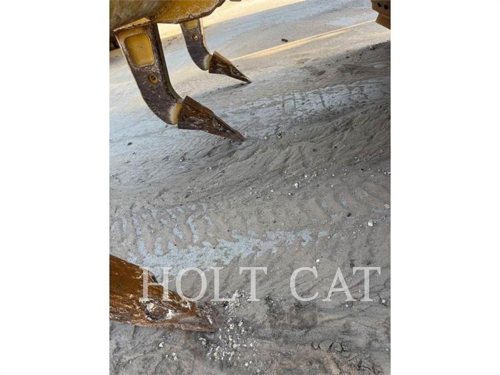 CAT D6 XE Bulldozer