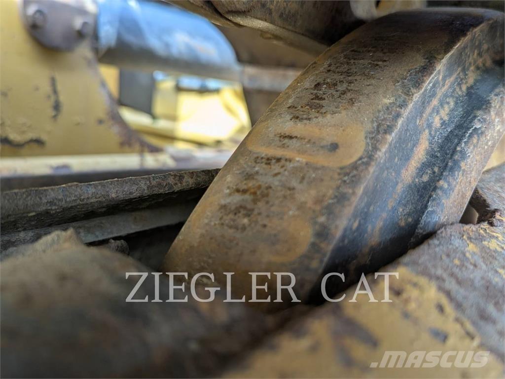 CAT D6K2 Bulldozer
