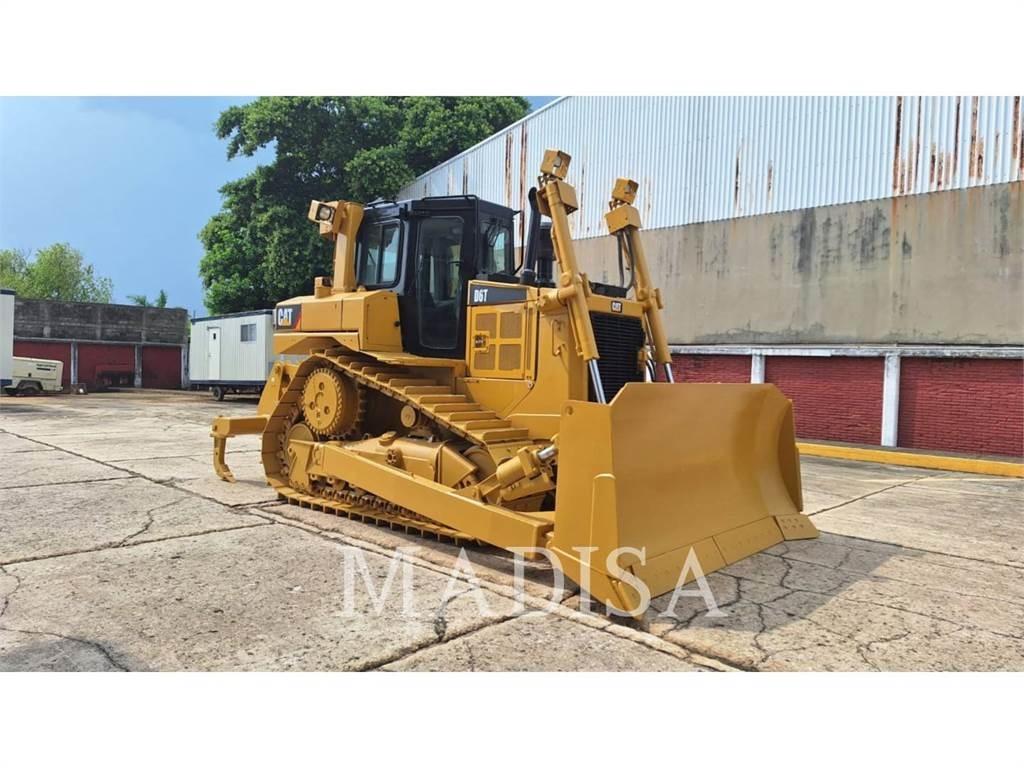 CAT D6T Bulldozer