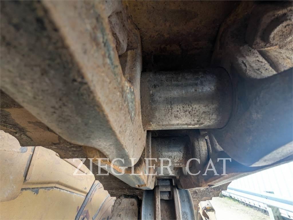 CAT D6T Bulldozer