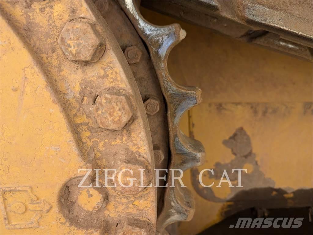 CAT D6T Bulldozer