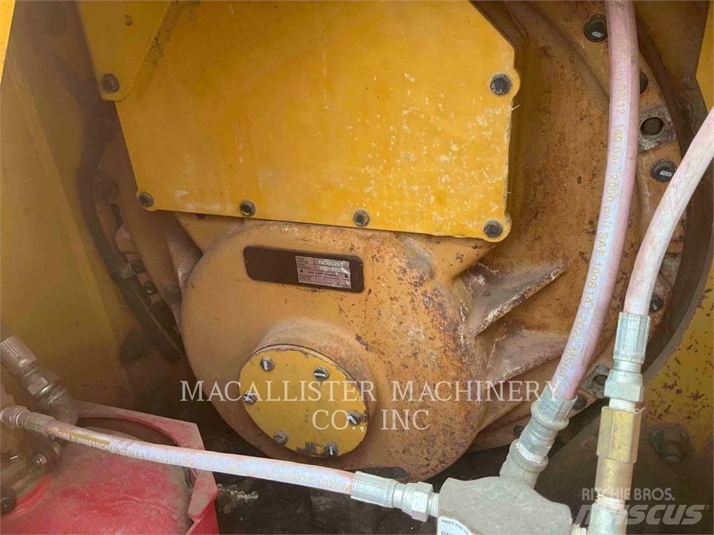 CAT D6T Bulldozer