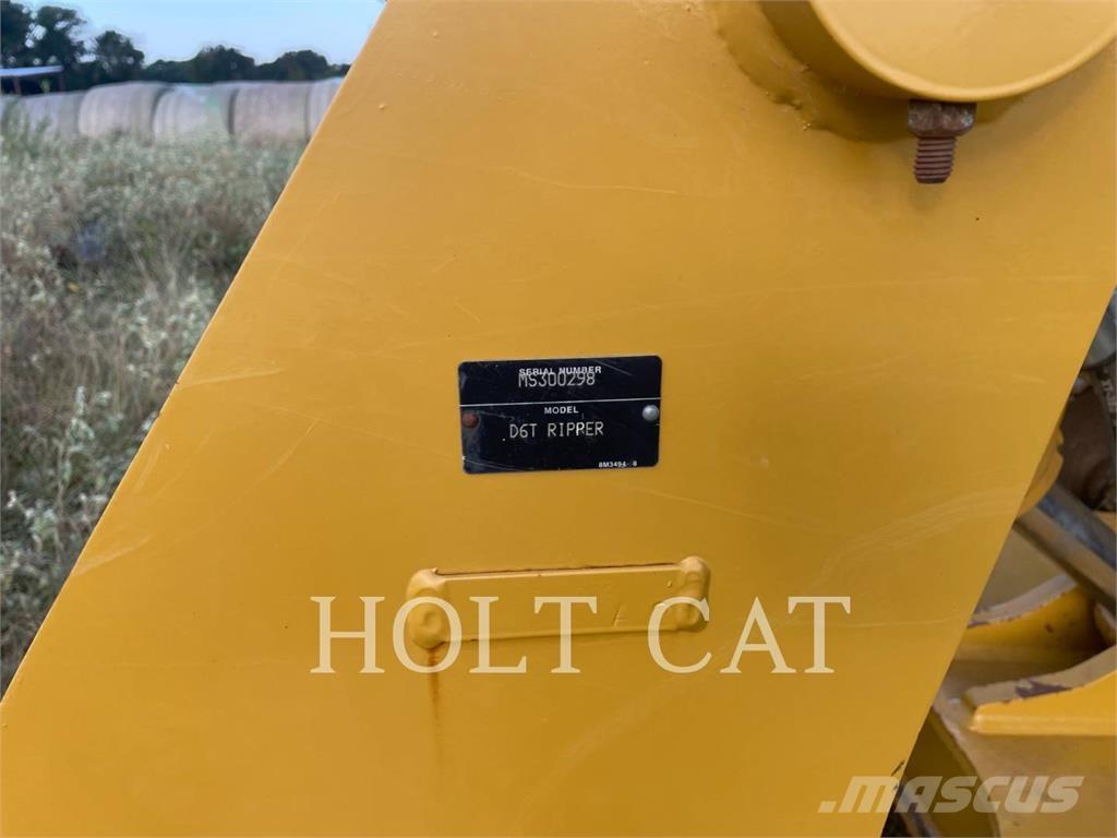 CAT D6T Bulldozer