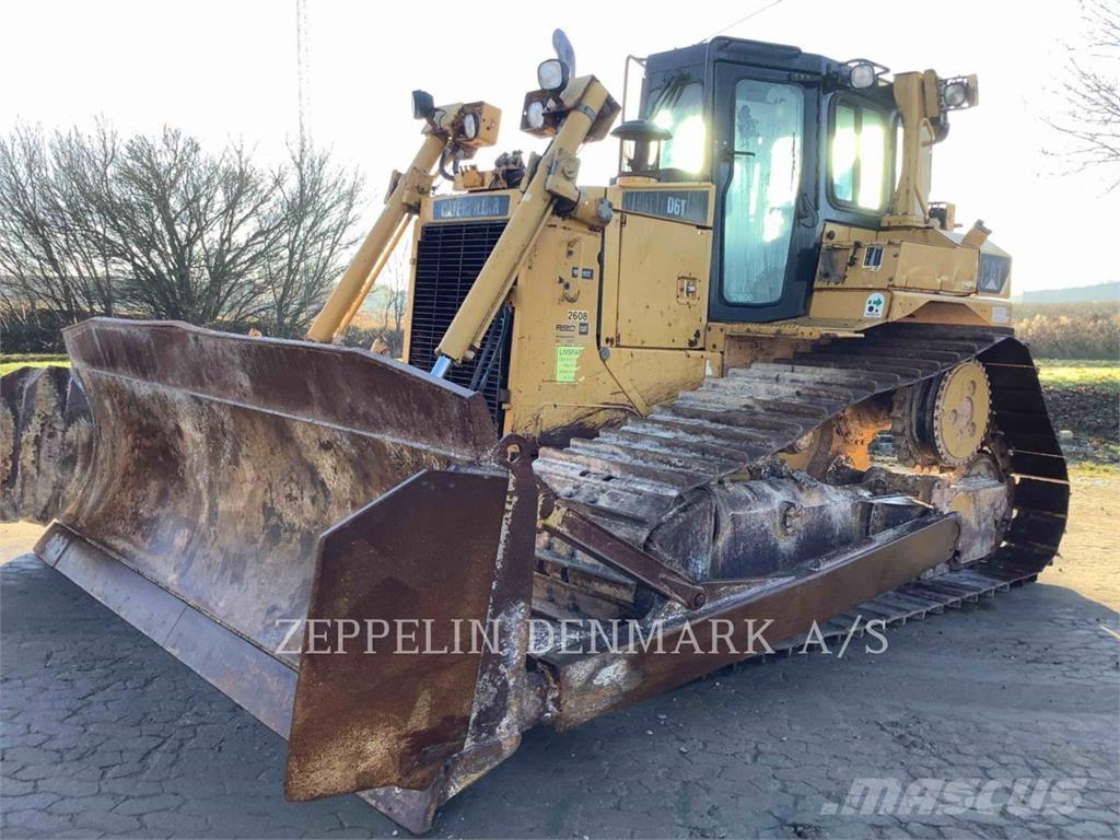 CAT D6T Bulldozer