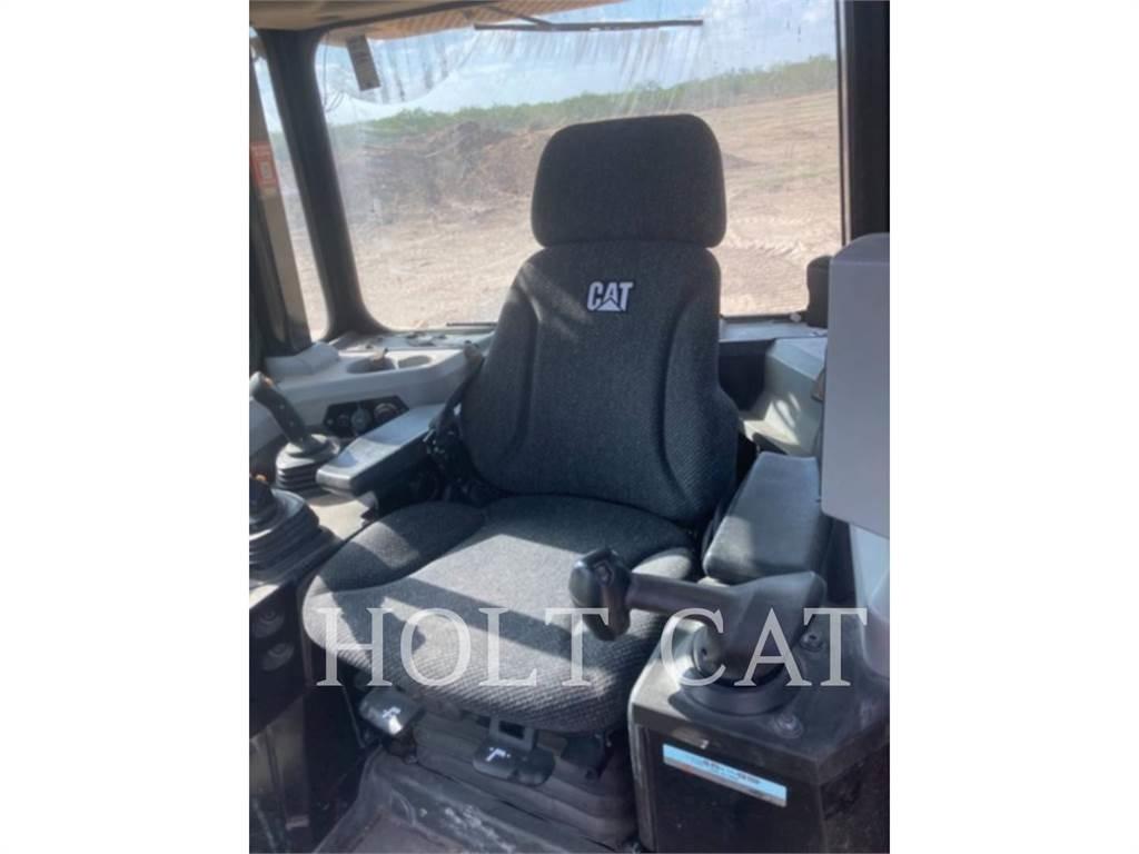CAT D6T XWVP Bulldozer