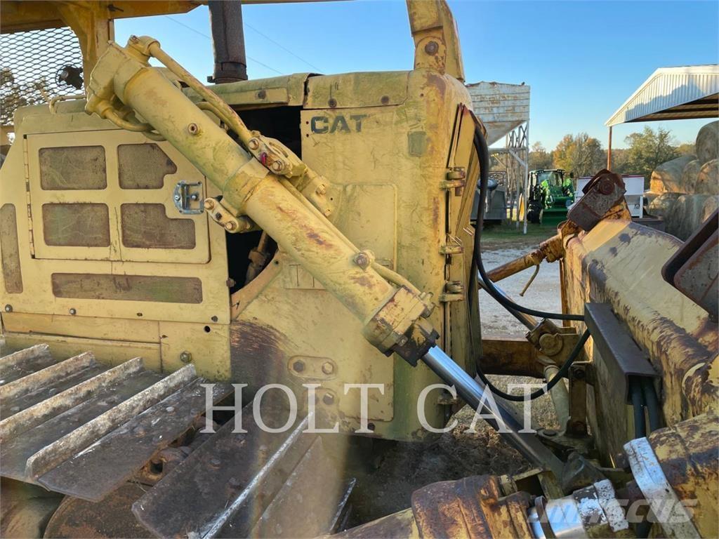CAT D7 Bulldozer