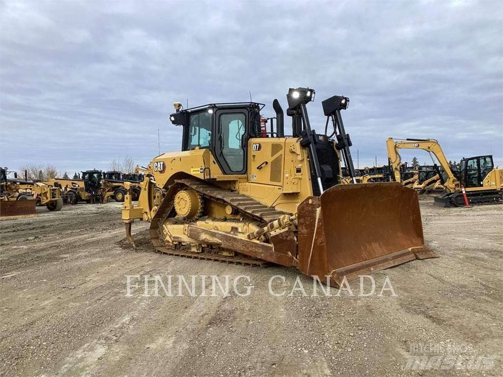 CAT D7-17 Bulldozer