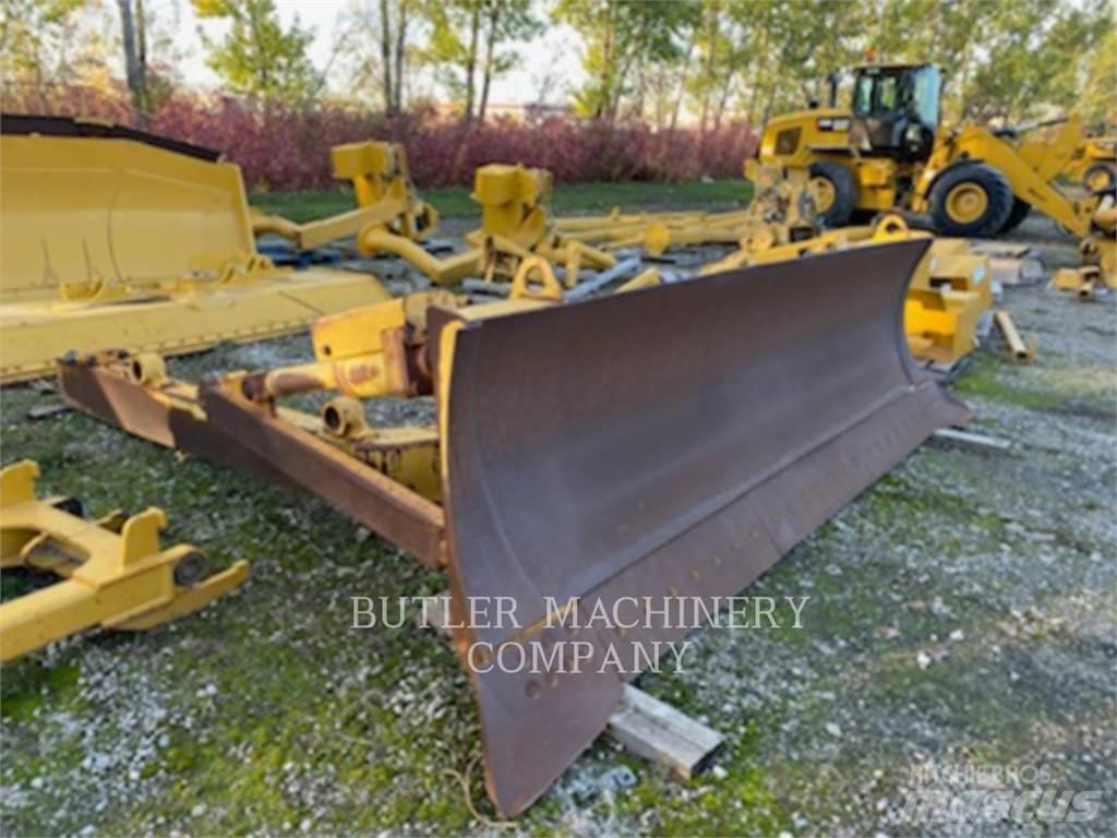 CAT D7 A BLADE Planierschilder/Scharen