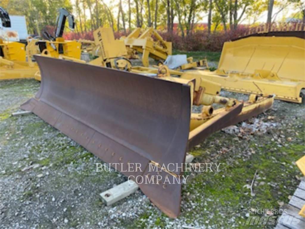 CAT D7 A BLADE Planierschilder/Scharen
