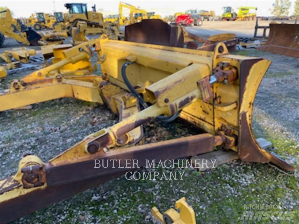 CAT D7 A BLADE Planierschilder/Scharen