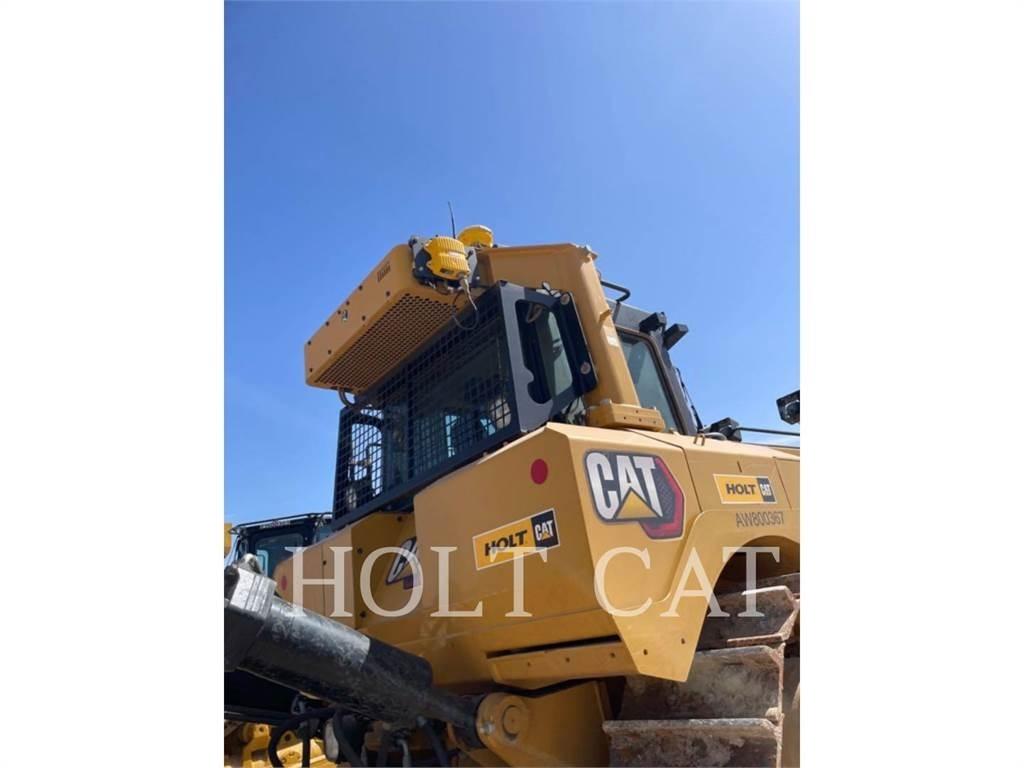 CAT D8 Bulldozer
